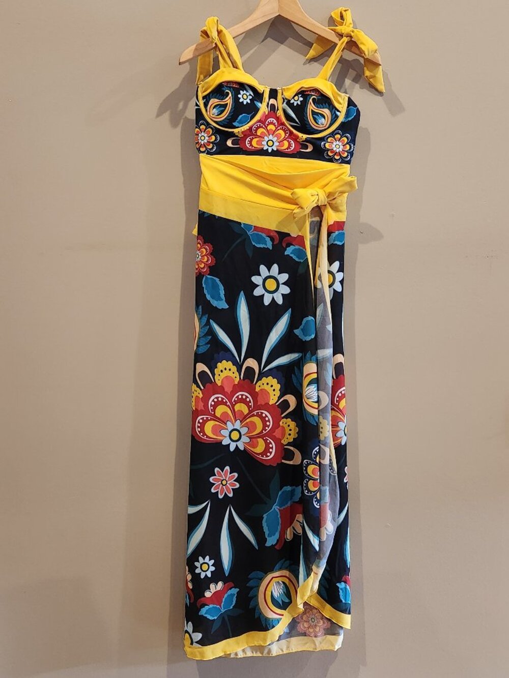 Floral One Piece Swimsuit With Matching Sarong Cover Up Medium - Picture 1 of 4